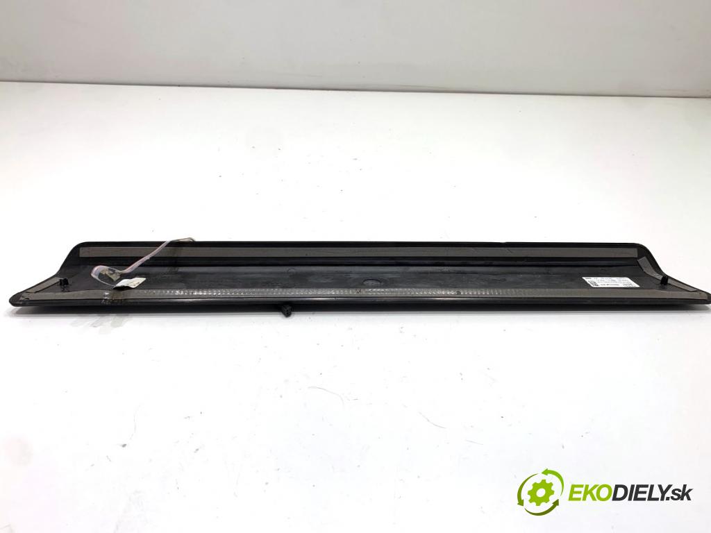 AUDI Q8 SUV 2018 210 kW 50 TDI Mild Hybrid quattro 2967 lišta prahová levý 4M8947406A