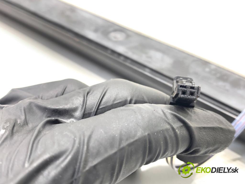 AUDI Q8 SUV 2018 210 kW 50 TDI Mild Hybrid quattro 2967 lišta prahová levý 4M8947406A