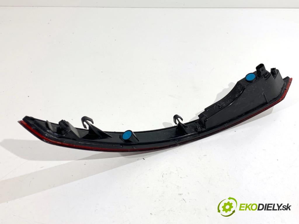 AUDI Q8 SUV 2018 210 kW 50 TDI Mild Hybrid quattro 2967 reflexne Svetlo nárazníka pravy zad 4M8945702