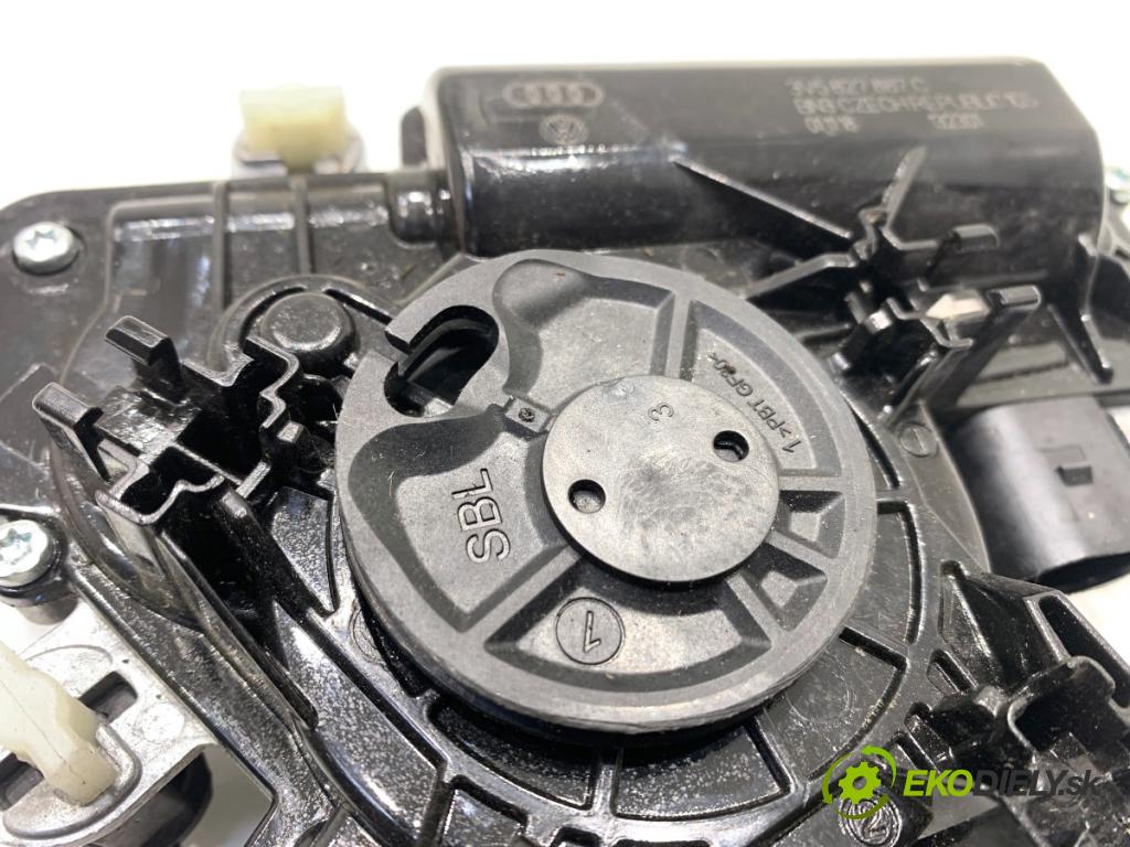 AUDI Q8 SUV 2018 210 kW 50 TDI Mild Hybrid quattro 2967 VLAK: dveří zadní část 3V5827887C