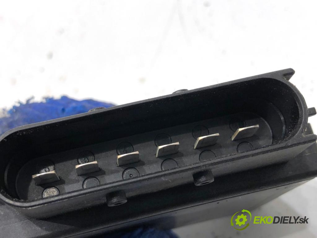 AUDI Q8 SUV 2018 210 kW 50 TDI Mild Hybrid quattro 2967 modul pumpy paliva 4K0906121A