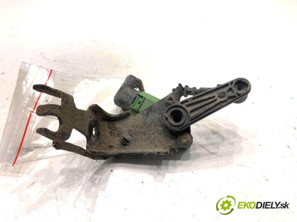 AUDI Q8 SUV 2018 210 kW 50 TDI Mild Hybrid quattro 2967 Snímač XENON 4M0907504A (Snímač)