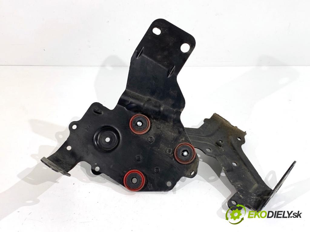 AUDI Q8 SUV 2018 210 kW 50 TDI Mild Hybrid quattro 2967 uchycení Webasto 4M0265335G