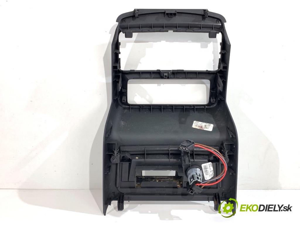 AUDI Q8 SUV 2018 210 kW 50 TDI Mild Hybrid quattro 2967 Panel TUNEL: HNÍZDO: ZAPAĽOVAČE: 4M8863440