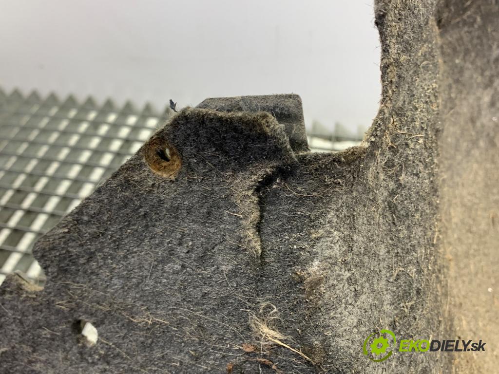 AUDI Q8 SUV 2018 210 kW 50 TDI Mild Hybrid quattro 2967 podblatník pravý zadní část