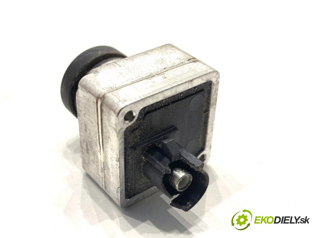 AUDI Q8 SUV 2018 210 kW 50 TDI Mild Hybrid quattro 2967 KAMERA ZPĚT: 4N0980546