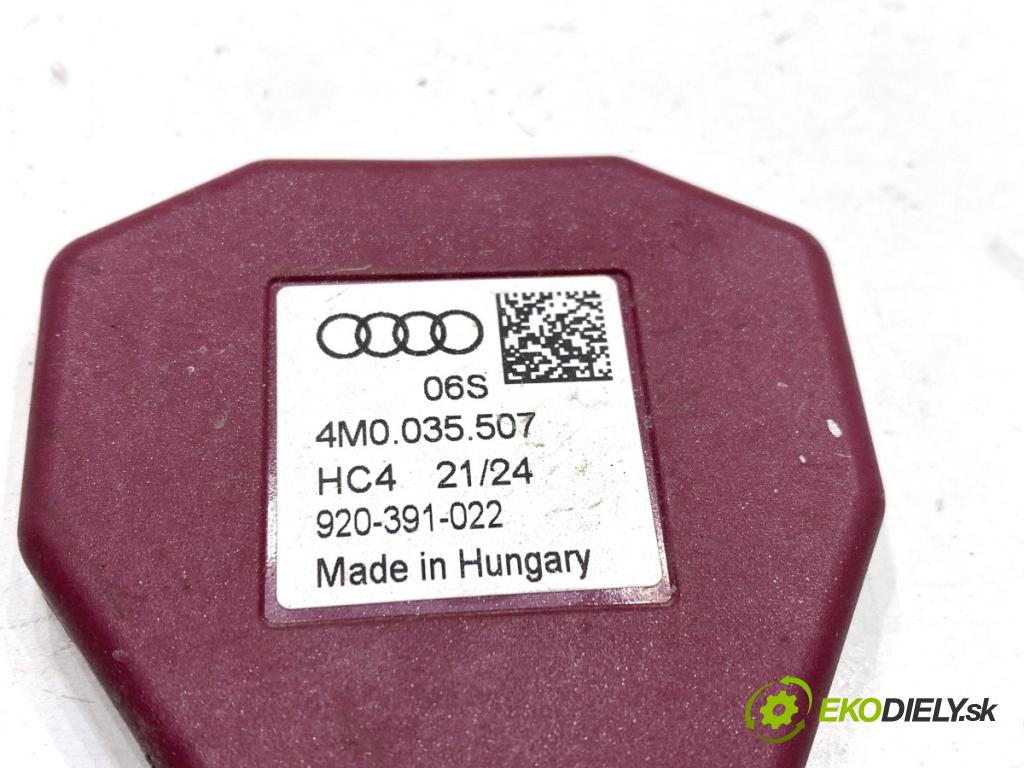 AUDI Q8 SUV 2018 210 kW 50 TDI Mild Hybrid quattro 2967 zesilovač Antenní: 4M0035507 (Zesilovač)