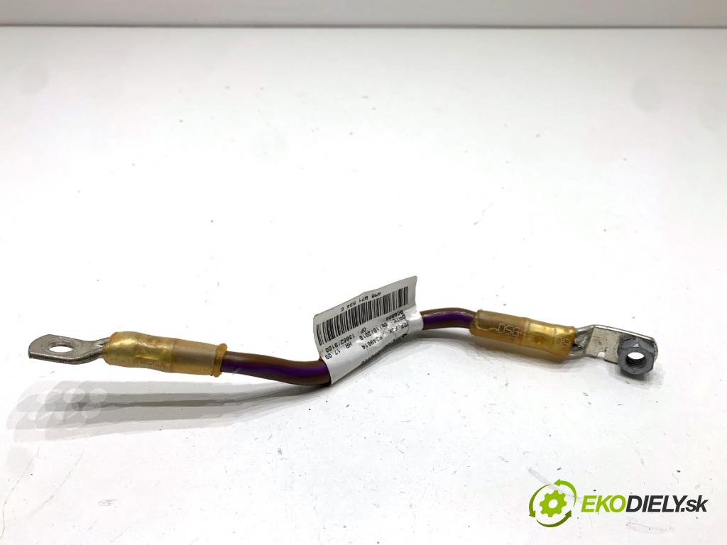 AUDI Q8 SUV 2018 210 kW 50 TDI Mild Hybrid quattro 2967 trubka HMOTNOST BATERIE: 4M6971534E