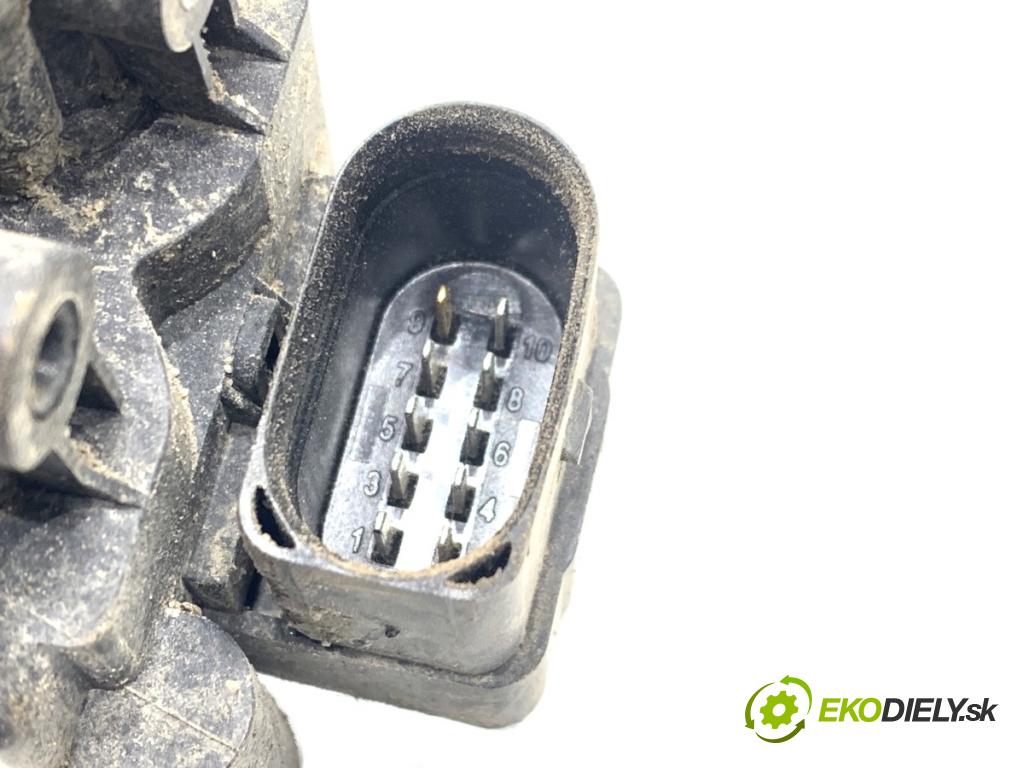 AUDI Q8 SUV 2018 210 kW 50 TDI Mild Hybrid quattro 2967 rozdělovač nápravy 4M0616013A