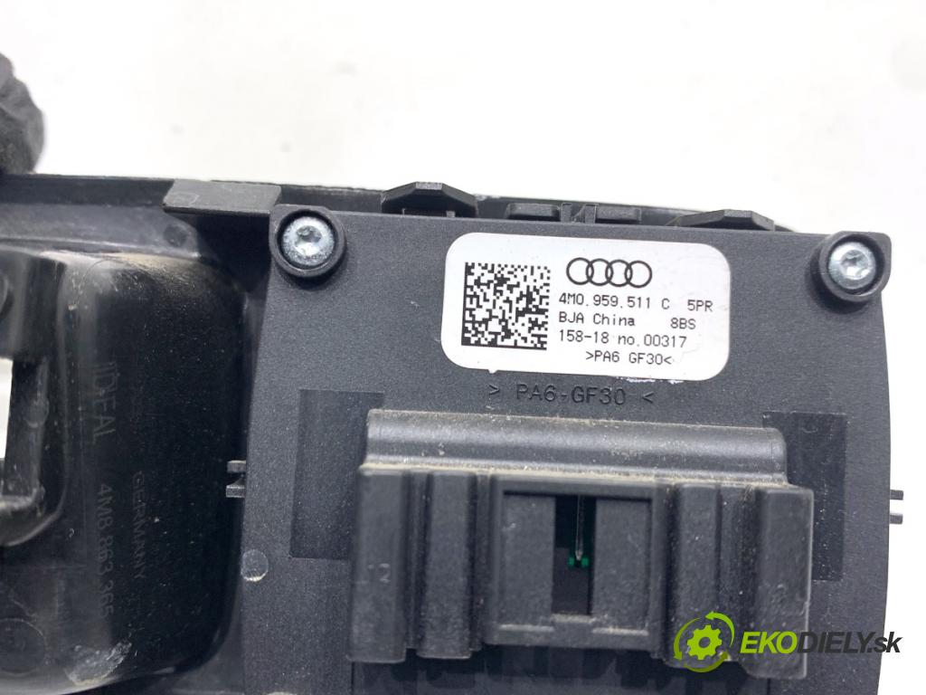 AUDI Q8 SUV 2018 210 kW 50 TDI Mild Hybrid quattro 2967 Panel ovládania 4M0959511C