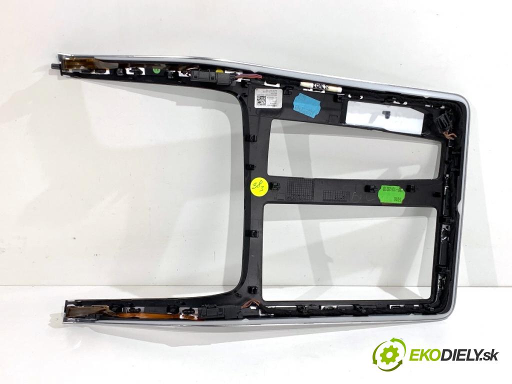 AUDI Q8 SUV 2018 210 kW 50 TDI Mild Hybrid quattro 2967 Lišta kryt TUNEL: 4M8863324D