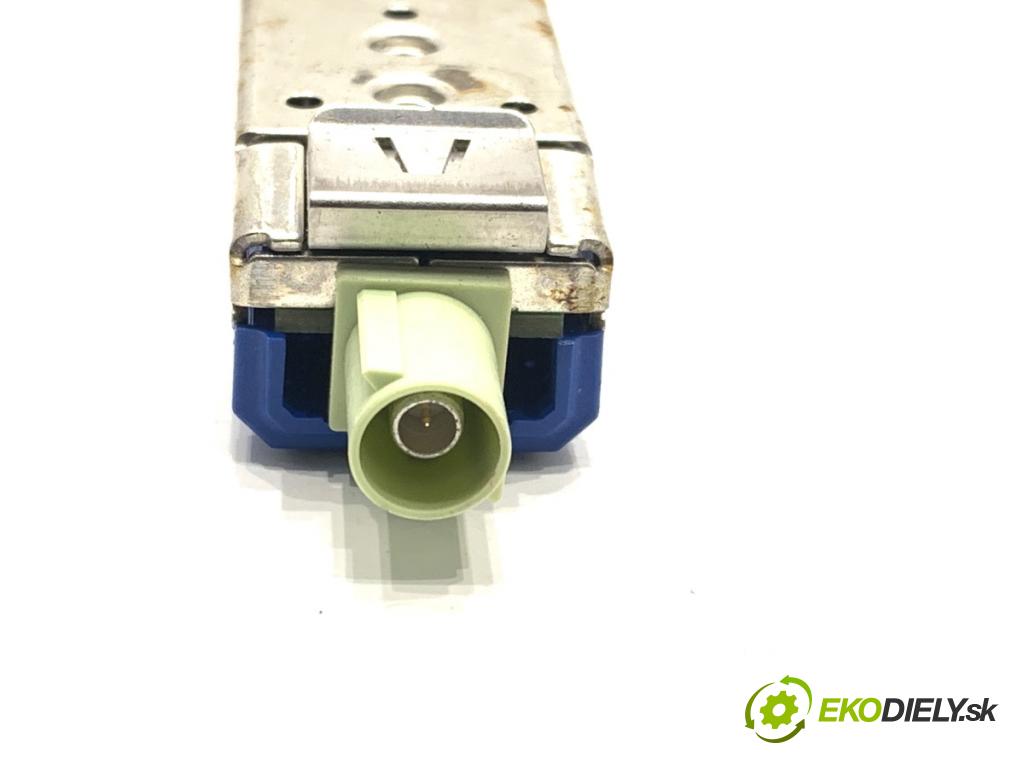 AUDI Q8 SUV 2018 210 kW 50 TDI Mild Hybrid quattro 2967 zesilovač Antenní: 4M8035225M (Zesilovač)