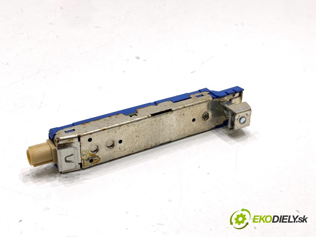 AUDI Q8 SUV 2018 210 kW 50 TDI Mild Hybrid quattro 2967 zesilovač Antenní: 4M8035225B (Zesilovač)