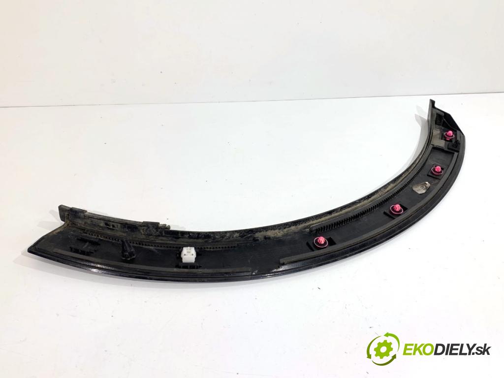 AUDI Q8 SUV 2018 210 kW 50 TDI Mild Hybrid quattro 2967 Lišta blatníka zad pravá 4M8853818E (Lišta)