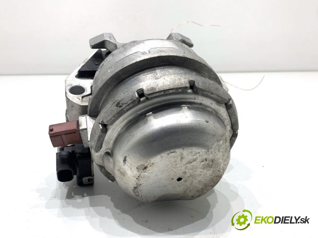 AUDI A7 4G liftback 2015 412 kW RS7 quattro 3993 AirBag Motor pravy