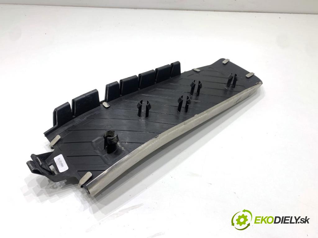 AUDI A7 4G liftback 2015 412 kW RS7 quattro 3993 Násada na 4G8864777