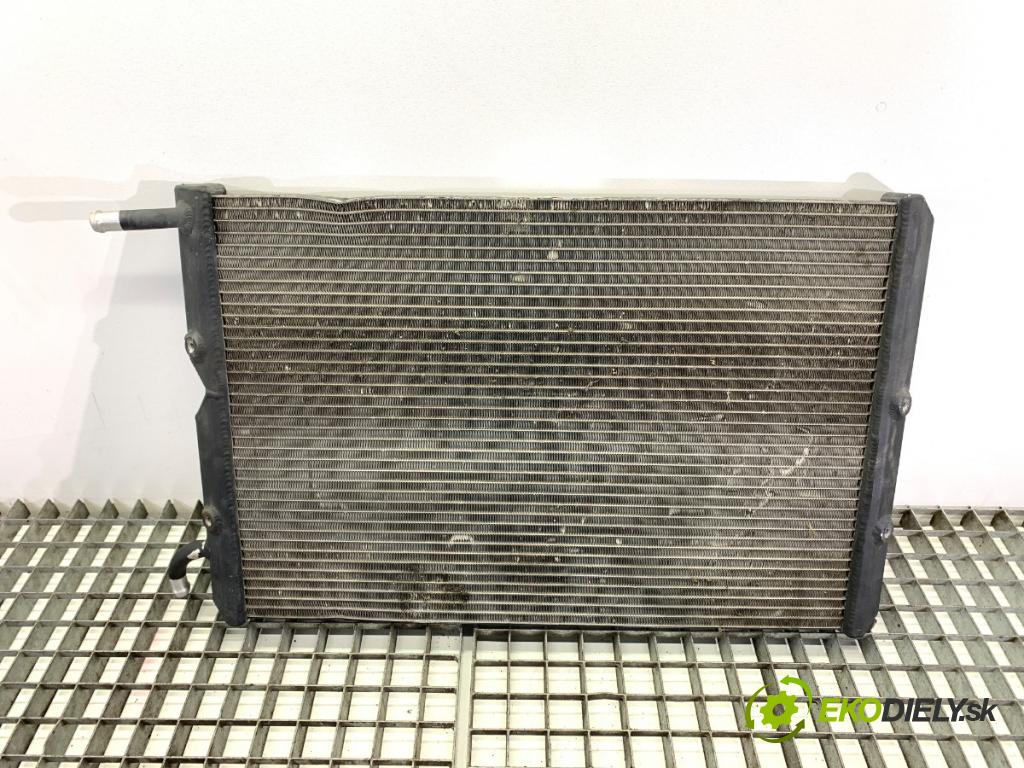 AUDI A7 4G liftback 2015 412 kW RS7 quattro 3993 chladič vody  (Vodní chladič)