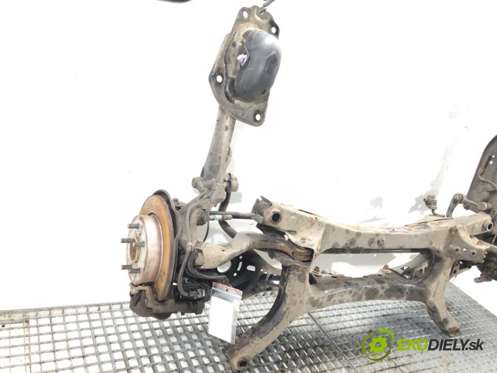 TOYOTA COROLLA E21 sedan 2019 72 kW 1.8 VVTi Hybrid (ZWE211, MZEA12) 1798 Výstuha zad