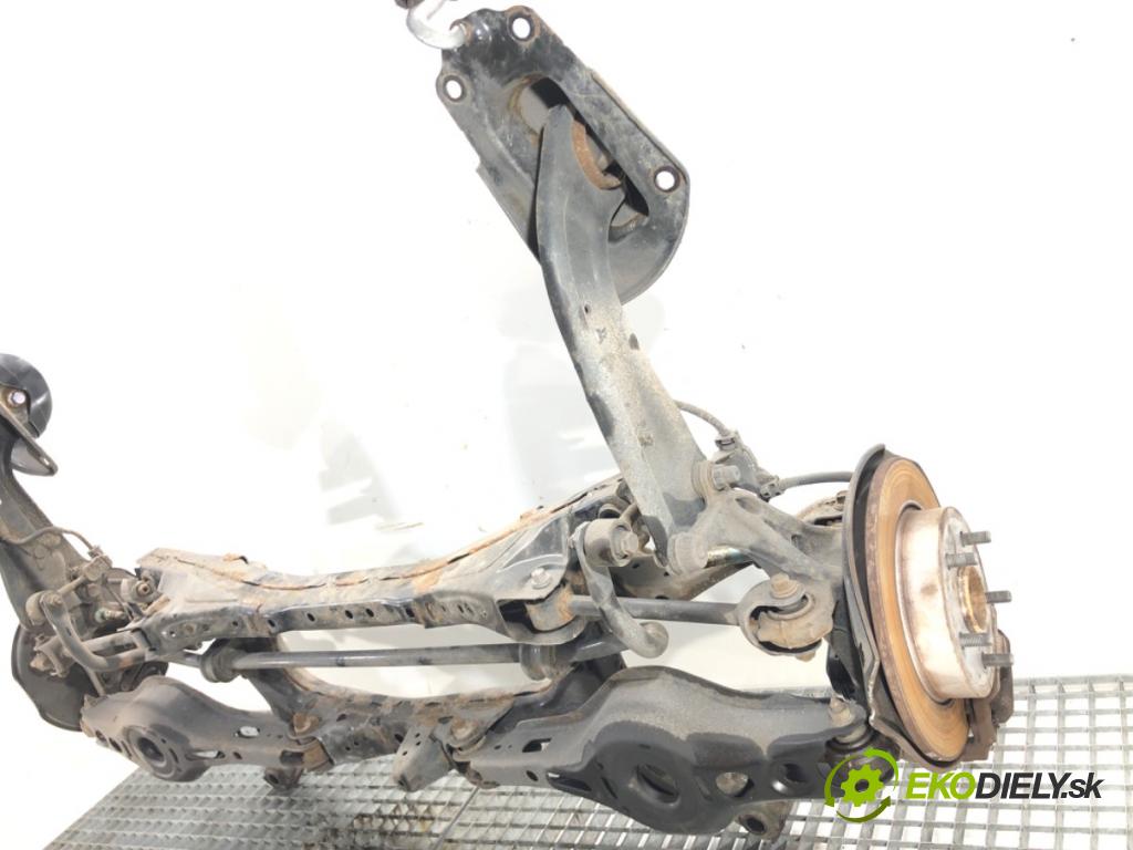 TOYOTA COROLLA E21 sedan 2019 72 kW 1.8 VVTi Hybrid (ZWE211, MZEA12) 1798 Výstuha zad