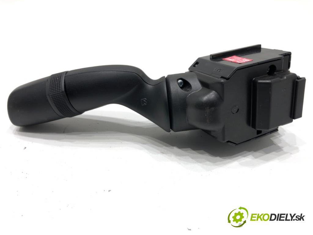 TOYOTA COROLLA E21 sedan 2019 72 kW 1.8 VVTi Hybrid (ZWE211, MZEA12) 1798 Prepínač stieračov 02A40-17J914 (Prepínacie páčky pod volantom)