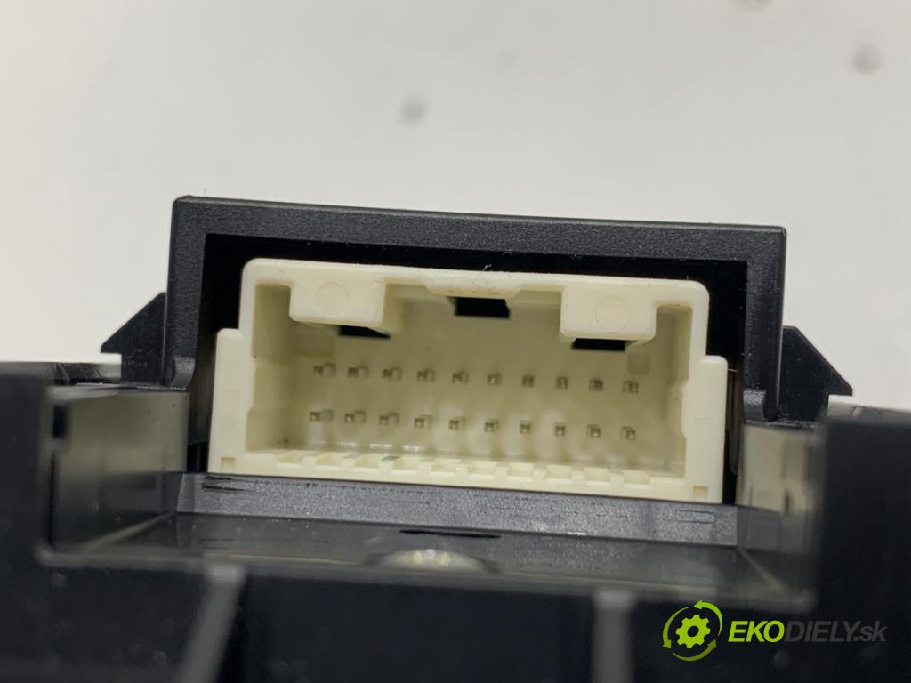 TOYOTA COROLLA E21 sedan 2019 72 kW 1.8 VVTi Hybrid (ZWE211, MZEA12) 1798 Prepínač okien 84040-02160 (Prepínacie páčky pod volantom)