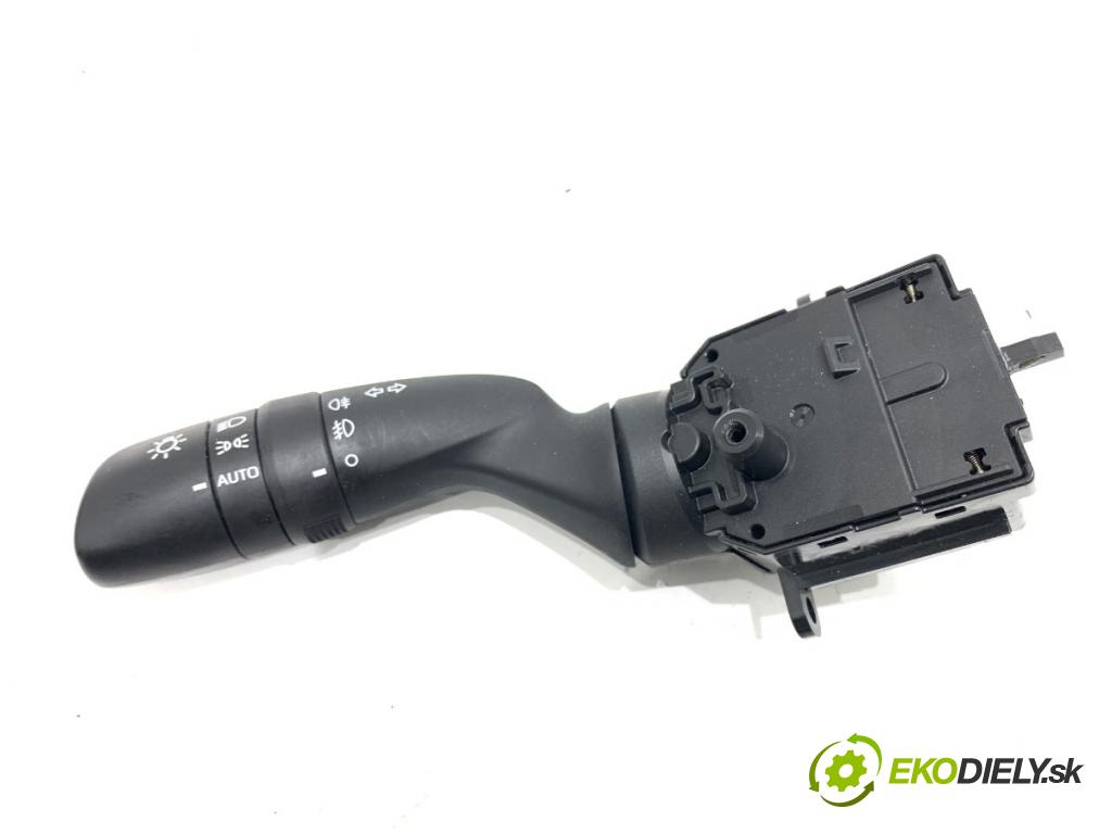 TOYOTA COROLLA E21 sedan 2019 72 kW 1.8 VVTi Hybrid (ZWE211, MZEA12) 1798 Prepínač smeroviek 02D70-17J910 (Prepínacie páčky pod volantom)