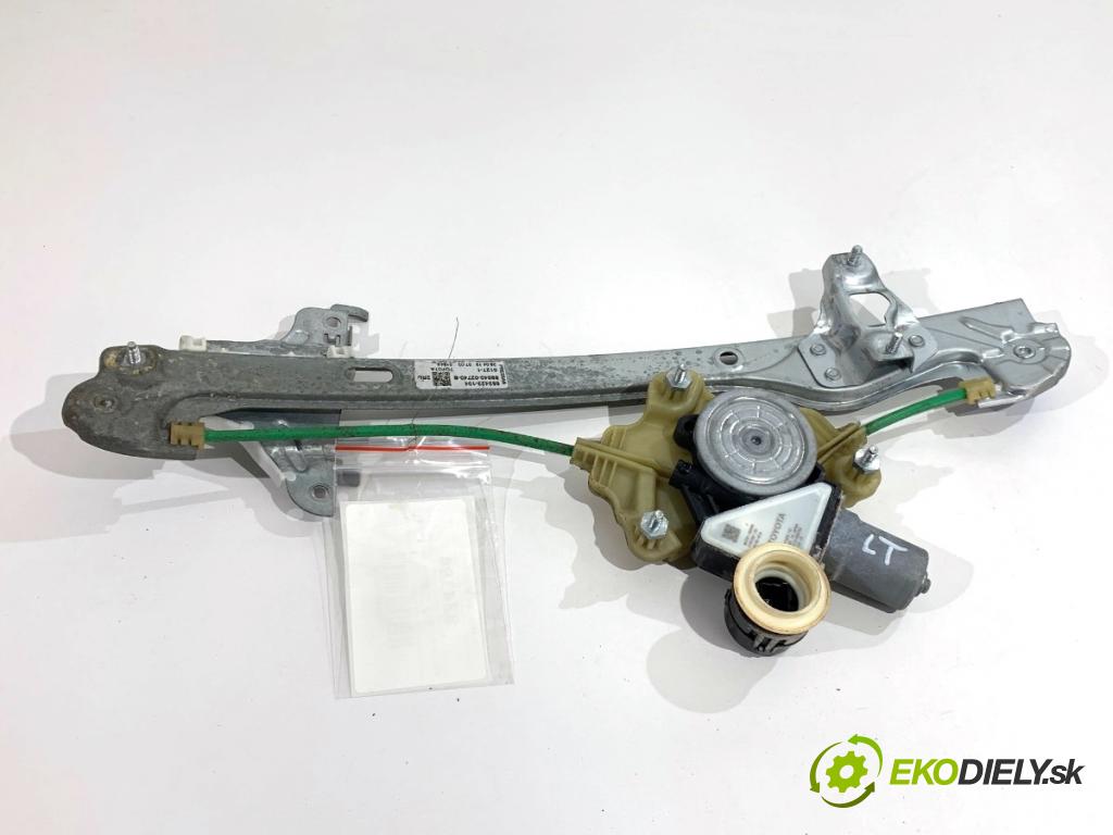 TOYOTA COROLLA E21 sedan 2019 72 kW 1.8 VVTi Hybrid (ZWE211, MZEA12) 1798 mechanismus okna levý zadní část 69840-02740