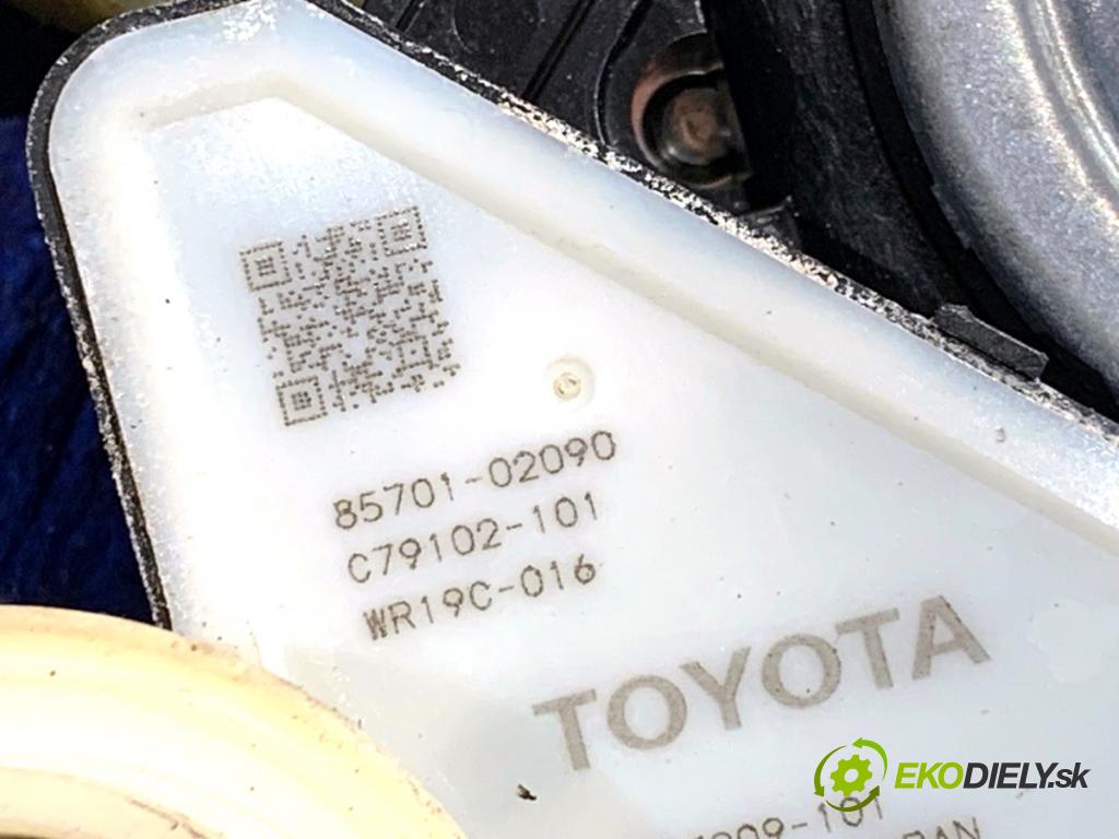 TOYOTA COROLLA E21 sedan 2019 72 kW 1.8 VVTi Hybrid (ZWE211, MZEA12) 1798 mechanismus okna levý zadní část 69840-02740