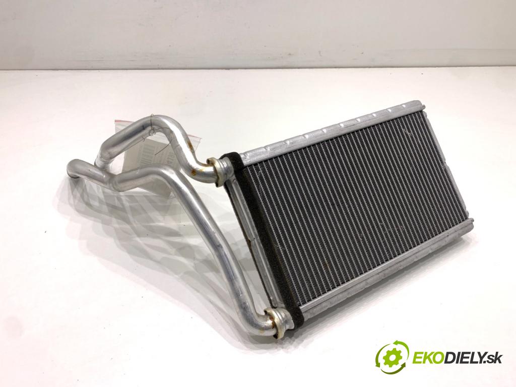 TOYOTA COROLLA E21 sedan 2019 72 kW 1.8 VVTi Hybrid (ZWE211, MZEA12) 1798 topné těleso radiátor topení  (Radiátor topení)