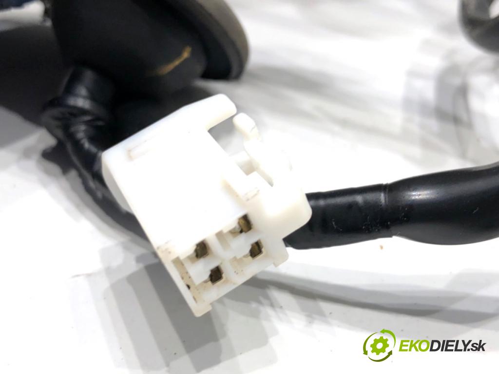 TOYOTA COROLLA E21 sedan 2019 72 kW 1.8 VVTi Hybrid (ZWE211, MZEA12) 1798 světlo pravý zadní část 81550-02D10