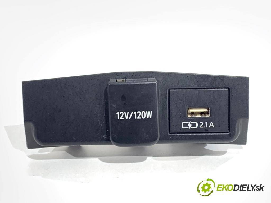 TOYOTA COROLLA E21 sedan 2019 72 kW 1.8 VVTi Hybrid (ZWE211, MZEA12) 1798 HNÍZDO: USB 85532-12020