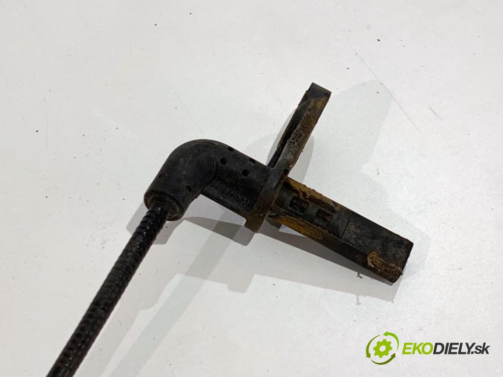 TOYOTA COROLLA E21 sedan 2019 72 kW 1.8 VVTi Hybrid (ZWE211, MZEA12) 1798 snímač ABS levý přední část