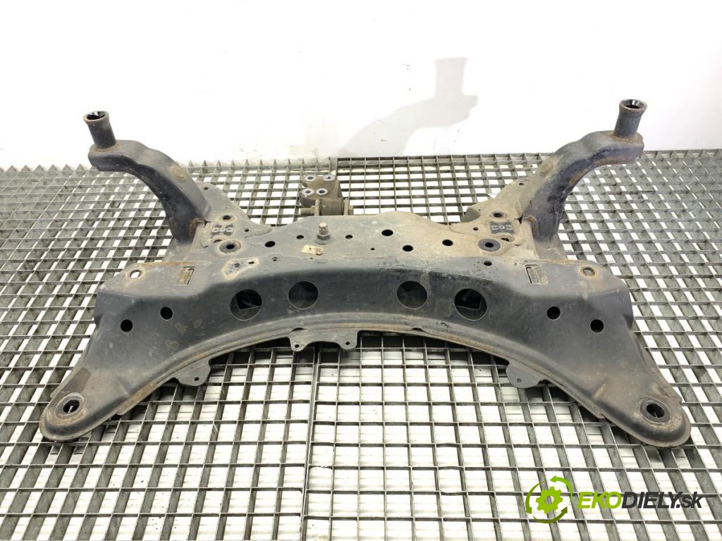 TOYOTA COROLLA E21 sedan 2019 72 kW 1.8 VVTi Hybrid (ZWE211, MZEA12) 1798 výztuha pod motor  (Přední výztuha)