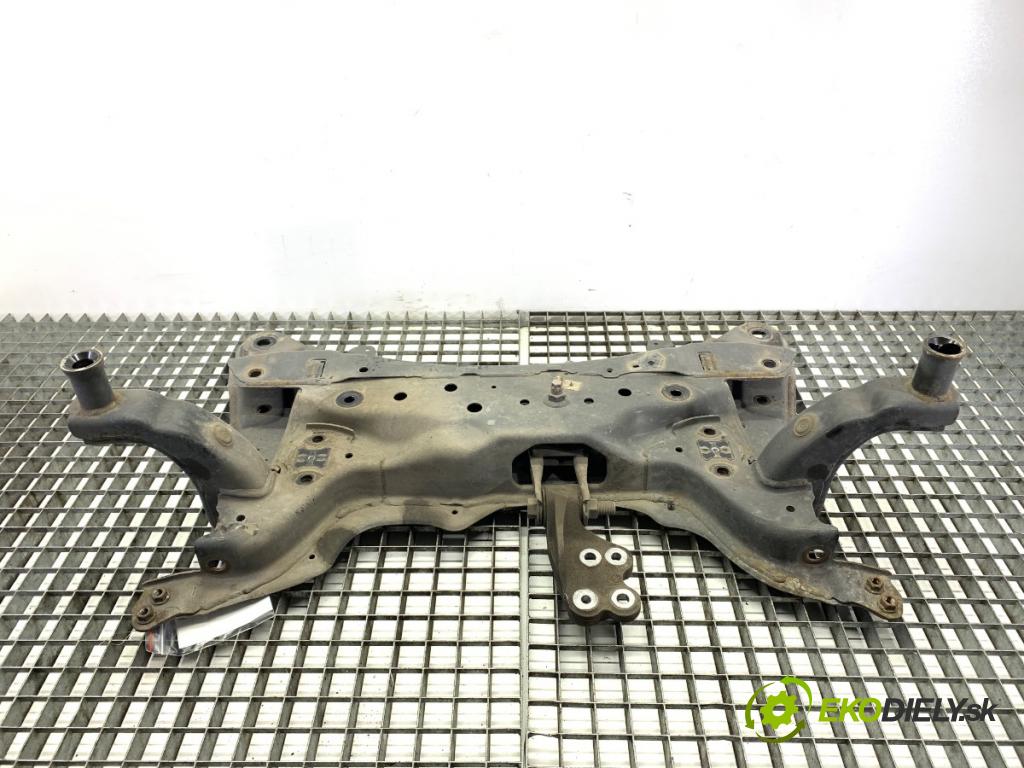 TOYOTA COROLLA E21 sedan 2019 72 kW 1.8 VVTi Hybrid (ZWE211, MZEA12) 1798 výztuha pod motor  (Přední výztuha)