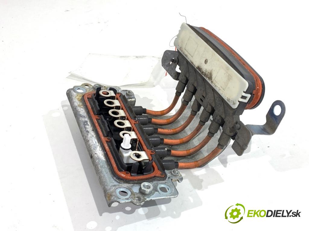 TOYOTA COROLLA E21 sedan 2019 72 kW 1.8 VVTi Hybrid (ZWE211, MZEA12) 1798 trubka vysokého NAPĚTÍ: