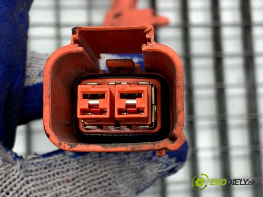 TOYOTA COROLLA E21 sedan 2019 72 kW 1.8 VVTi Hybrid (ZWE211, MZEA12) 1798 trubka vysokého NAPĚTÍ: