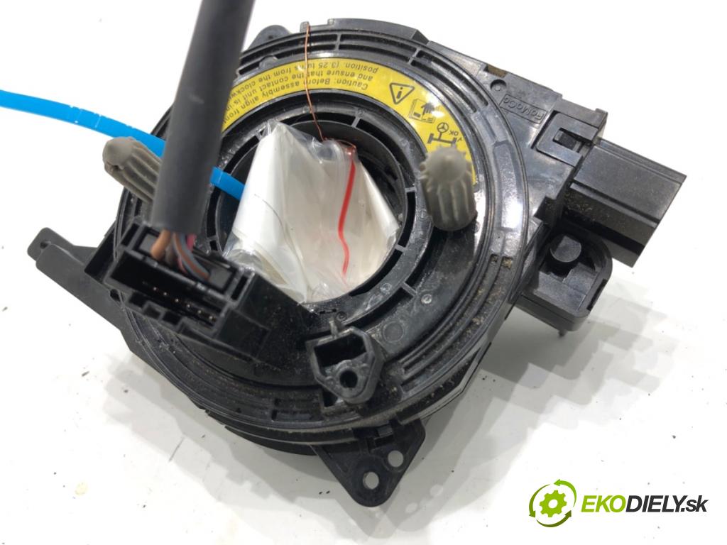 VOLVO V70 III Kombi 2008 147 kW 2.5 T 2521 kroužek slimák airbag 31275363 (Airbag)