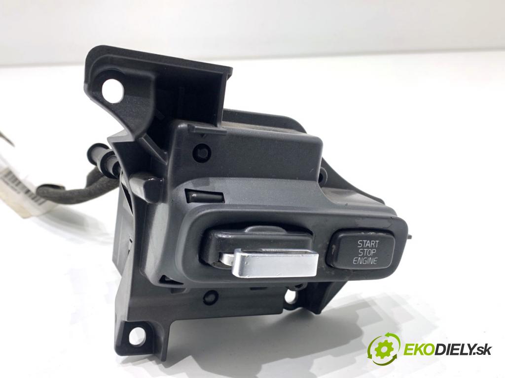 VOLVO V70 III Kombi 2008 147 kW 2.5 T 2521 spinačka 30724528 (Spínacia skrinka)