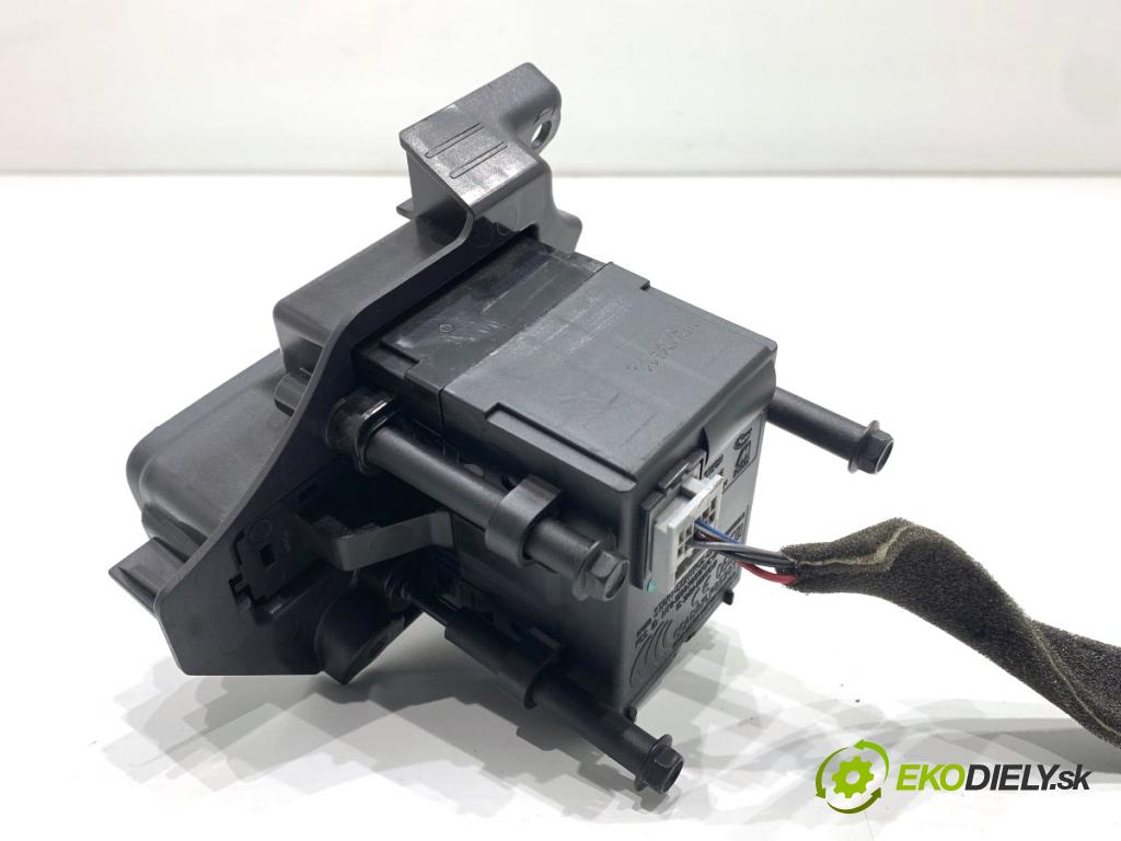 VOLVO V70 III Kombi 2008 147 kW 2.5 T 2521 spinačka 30724528 (Spínacia skrinka)