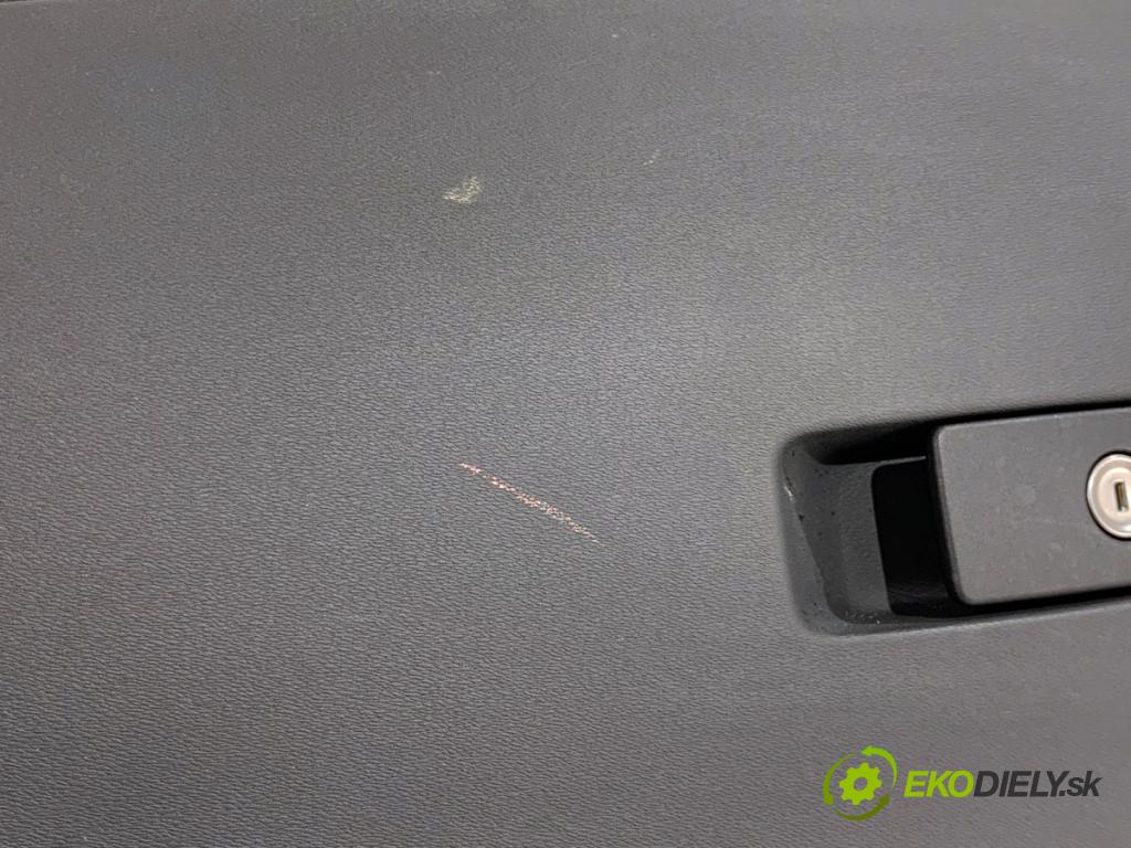 VOLVO V70 III Kombi 2008 147 kW 2.5 T 2521 Priehradka, kastlík spolujazdca 30676278 39891975 (Priehradka (kastlík))