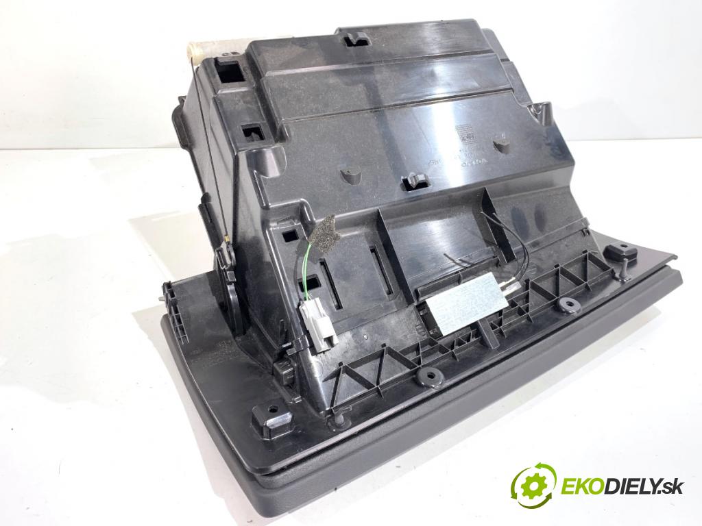 VOLVO V70 III Kombi 2008 147 kW 2.5 T 2521 Priehradka, kastlík spolujazdca 30676278 39891975 (Priehradka (kastlík))