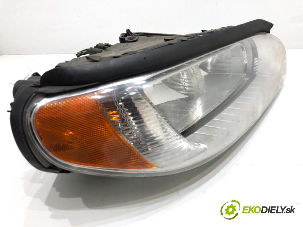 VOLVO V70 III Kombi 2008 147 kW 2.5 T 2521 Svetlomet pravy predný 31214352
