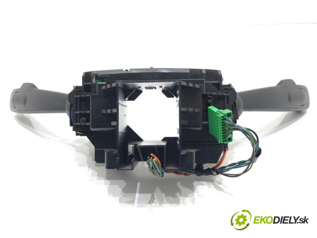 VOLVO V70 III Kombi 2008 147 kW 2.5 T 2521 Prepínač kombinovaný 31275353 (Prepínacie páčky pod volantom)