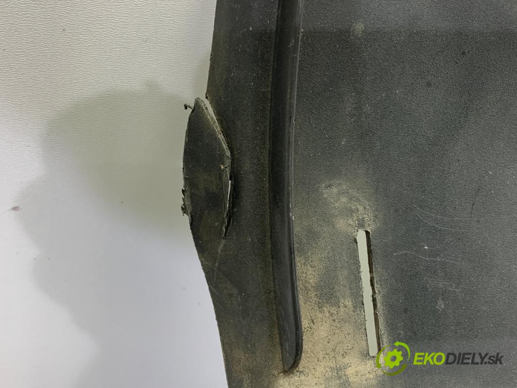 VOLVO V70 III Kombi 2008 147 kW 2.5 T 2521 Torpédo, plast pod čelné okno 31278077 (Torpédo (plast pod čelným sklom))