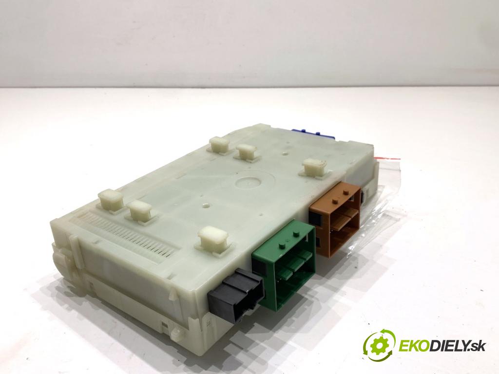 VOLVO V70 III Kombi 2008 147 kW 2.5 T 2521 Modul BSI 30765624 (Poistková skrinka)