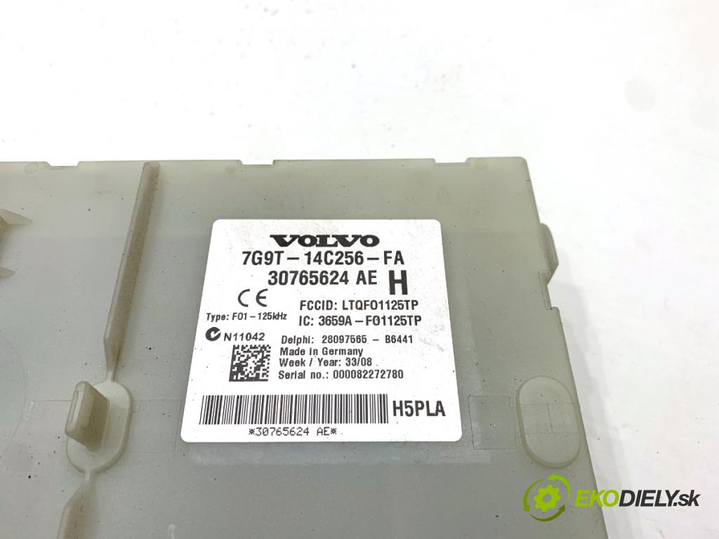 VOLVO V70 III Kombi 2008 147 kW 2.5 T 2521 modul BSI 30765624 (Pojistková skříňka)