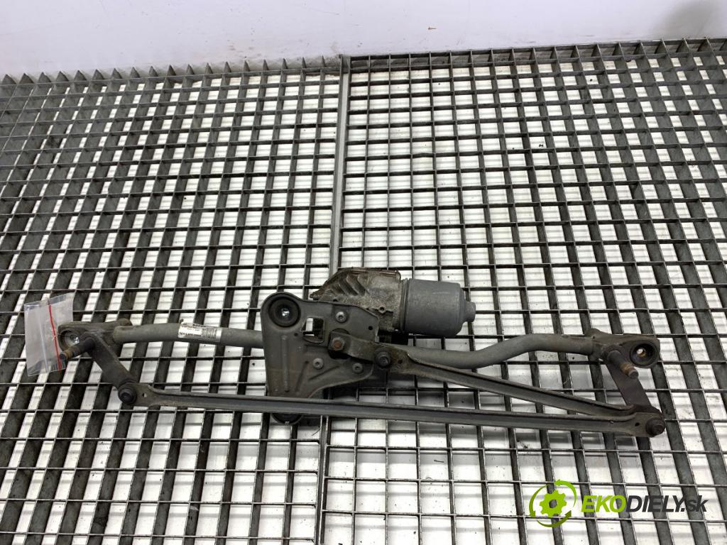 VOLVO V70 III Kombi 2008 147 kW 2.5 T 2521 mechanismus stěračů přední část 30796358 (Motorek stěračů přední)