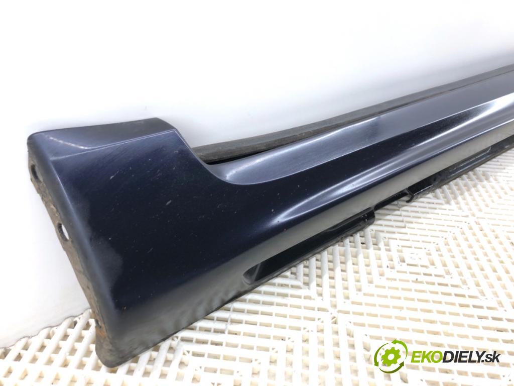 VOLVO V70 III Kombi 2008 147 kW 2.5 T 2521 lišta prahová levý