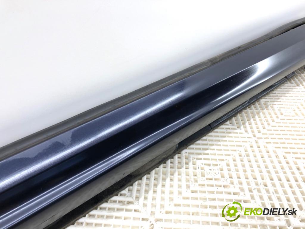 VOLVO V70 III Kombi 2008 147 kW 2.5 T 2521 lišta prahová levý