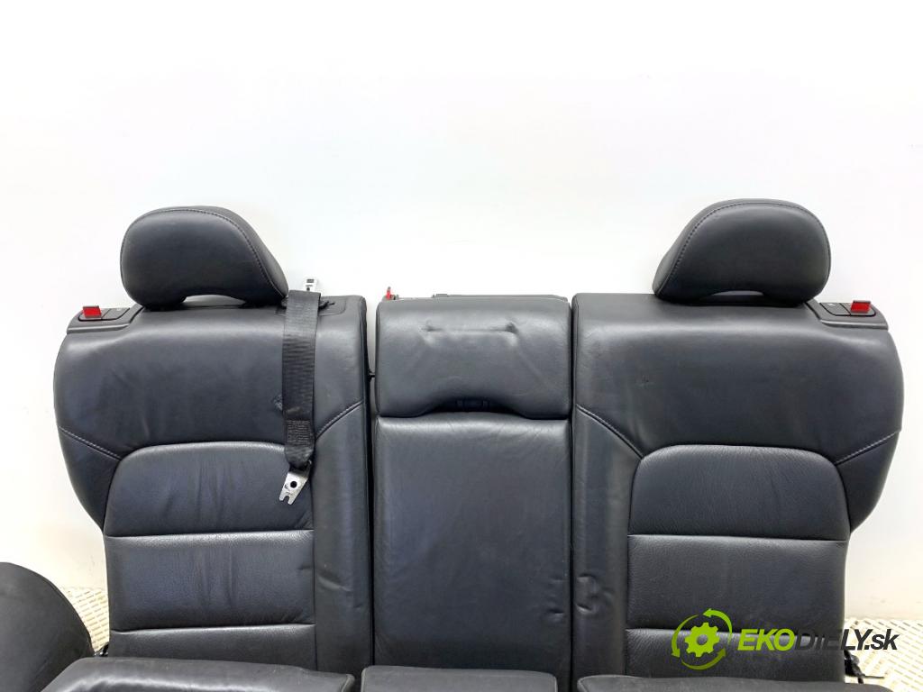 VOLVO V70 III Kombi 2008 147 kW 2.5 T 2521 sedadlo druhý VLÁDA: